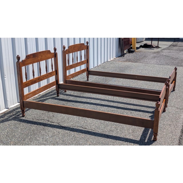 1960s Pair of 1960s Ethan Allen Solid Baumritter Maple Twin Size Bedframes For Sale - Image 5 of 15