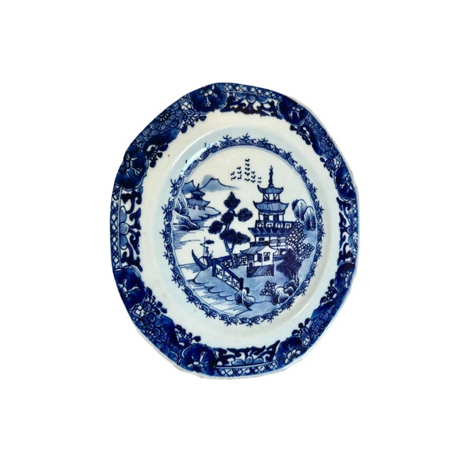 Chinese Late 18th Century Blue and White Chinese Export Plate For Sale - Image 3 of 4
