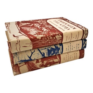 3 Vintage Swedish Hardcover Books 1950s, Svalans Jubileumsserien, Irwin Shaw the Young Lions & Harry Martinson, Bonniers Förlag For Sale