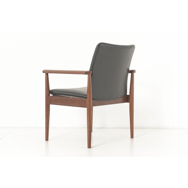 Mid-Century Modern Model FD 901 Diplomat Armchair by Finn Juhl, 1960s For Sale - Image 3 of 17