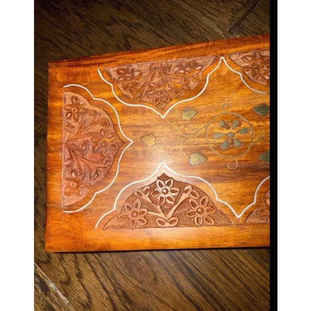 Late 20th Century Vintage Hand-Carved Sheesham Wood & Brass Inlay Decorative Keepsake Box For Sale - Image 5 of 9