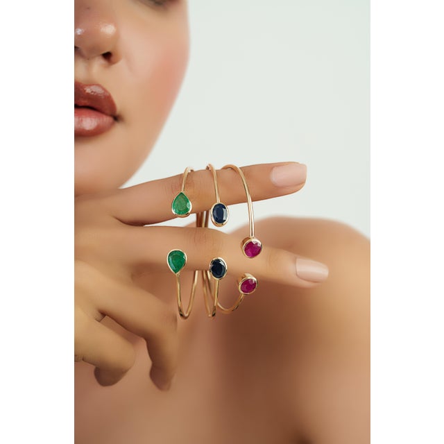 Contemporary 2.58ct Pear Emerald Open Cuff Bangle Bracelet in 14k Yellow Gold For Sale - Image 4 of 17