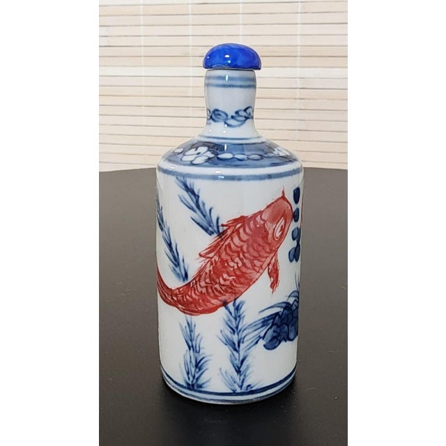 19th Century Chinoiserie Porcelain Snuff Bottle With Red Koi & Porcelain Lid For Sale - Image 9 of 10