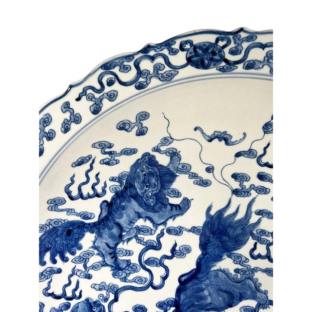 Chinese Blue and White Chargers With Scalloped Edge - A Pair For Sale - Image 4 of 12