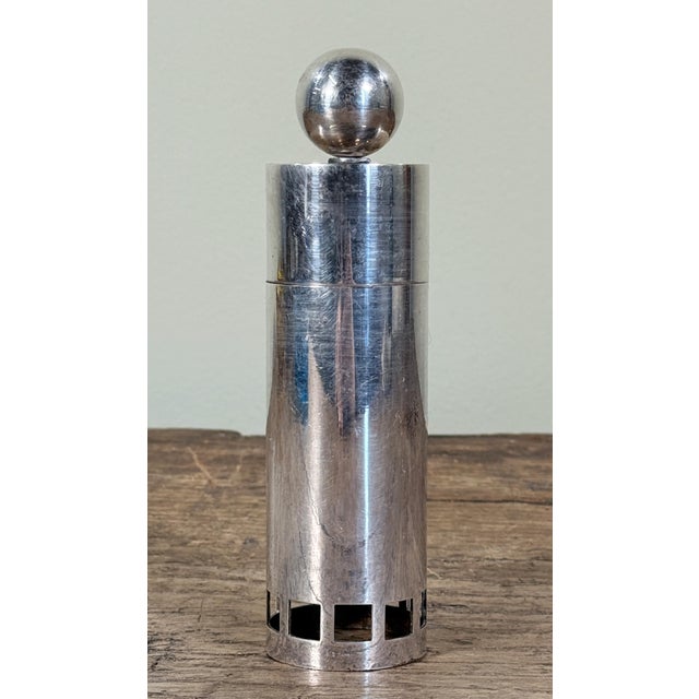 Mid-Century Modern Postmodern Silverplate Pepper Mill by Richard Meier for Swid Powell For Sale - Image 3 of 8
