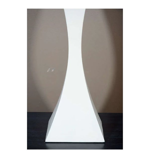 White Sculptural Hansen Table Lamps - A Pair For Sale In New York - Image 6 of 7