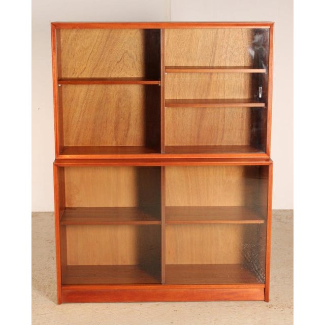 Mid-Century Modern Bookcase in Glazed Mahogany by Herbert E Gibbs, 1970s For Sale - Image 12 of 12