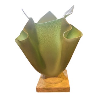 Vintage Postmodern Soleillade Linco Green Sculptural Handkerchief Table Lamp For Sale