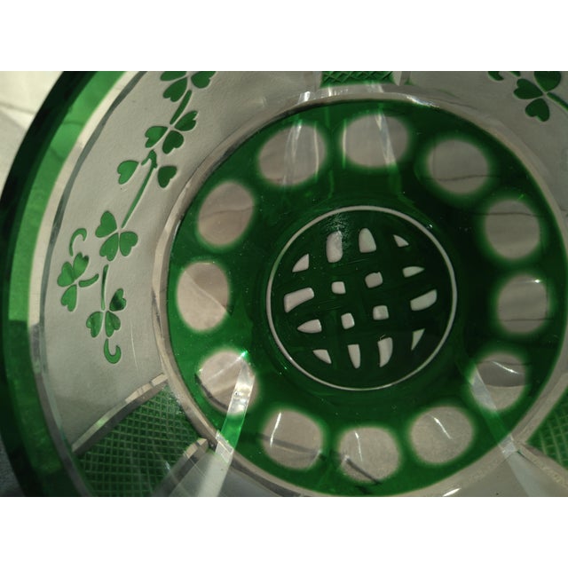 1980s Celtic Knot Irish Crystal Bowl Green Cut-to-Clear Shamrocks on Frosted Panels For Sale - Image 4 of 15