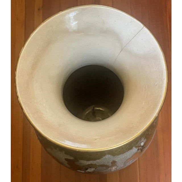 Pair of Japanese Satsuma Hand Paintedwith Gold Vases Meiji Period For Sale In Pittsburgh - Image 6 of 9
