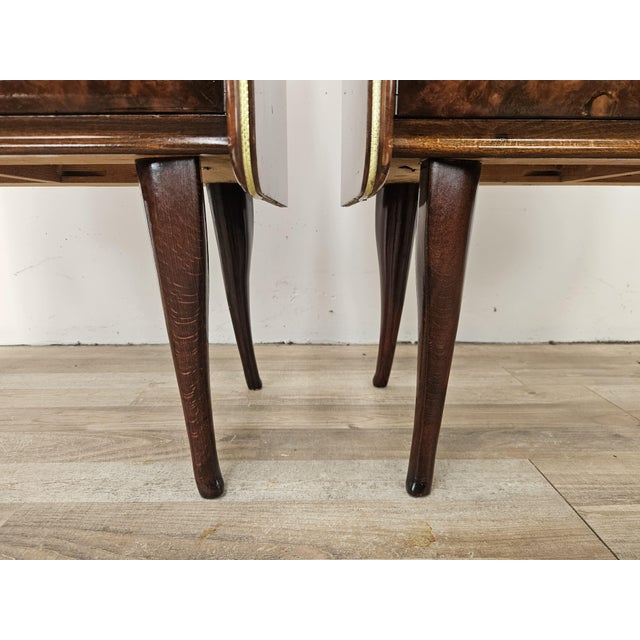 Art Deco Bedside Tables in Walnut Burl with Mirrored Shelves and Brass Handles, 1950, Set of 2 For Sale - Image 16 of 18