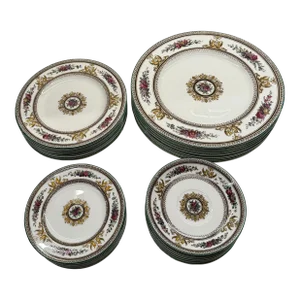 1988 Wedgewood Porcelain Hand-Painted W595 "Columbia" Plates - Lot of 32 Pieces