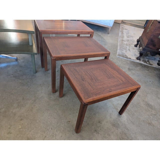 Brown 1970s Teak Danish Modern Patchwork Nesting Tables by Vejle Stole Denmark - Set of 3 For Sale - Image 8 of 10