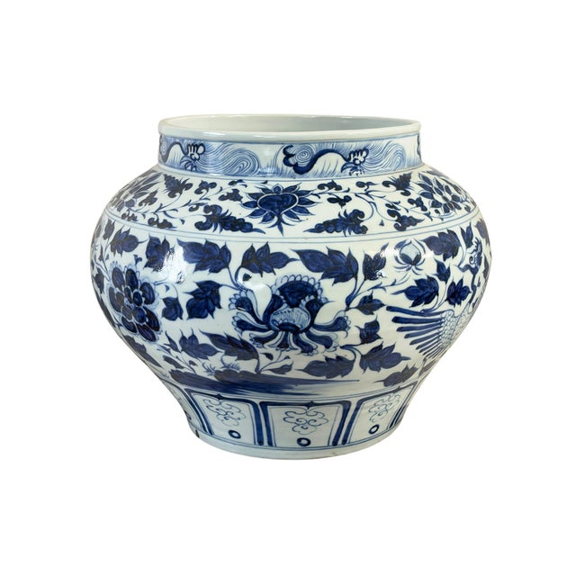 Vintage Ming Style Chinoiserie Blue and White Vase 11" H For Sale In New York - Image 6 of 12