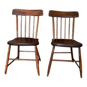 19th Century Pair of Antique American Primitive Style Spindle Back Pine Windsor Side Chairs
