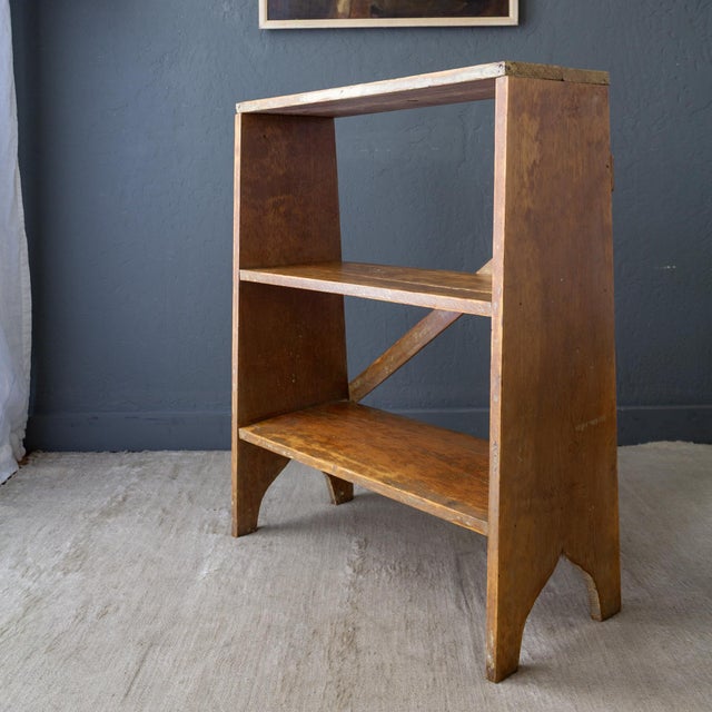 Rustic Farmhouse Bucket Bench Bookshelf With Ogee Arched Bracket Feet For Sale - Image 13 of 16