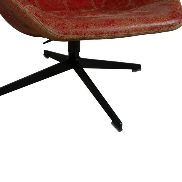 Set of Take a Line for a Walk 389 Lounge Chair and Ottoman in Red Leather by Alfredo Häberli for Moroso For Sale - Image 6 of 17