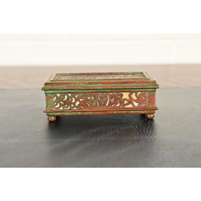 Tiffany Studios New York Grapevine Pattern Bronze and Favrile Slag Glass Box For Sale - Image 11 of 15