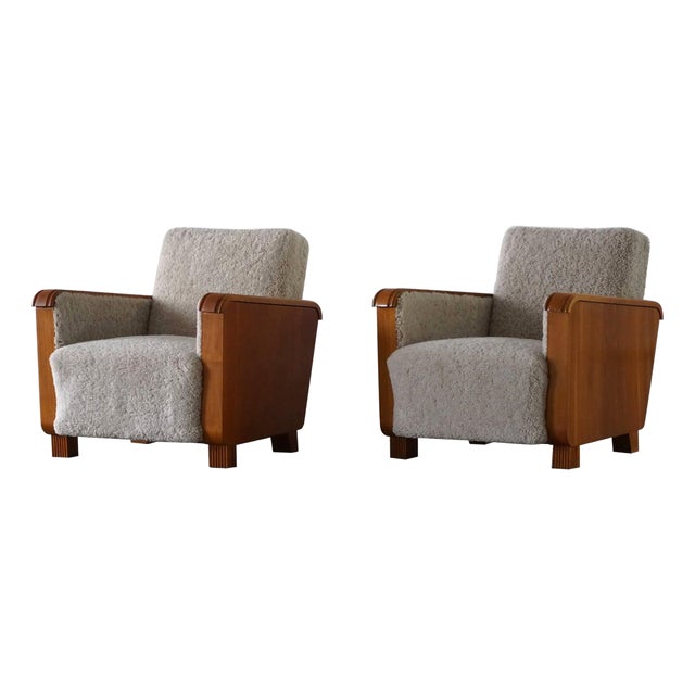 Art Deco Swedish Lounge Chairs in Elm & Lambswool, 1930s, Set of 2 For Sale