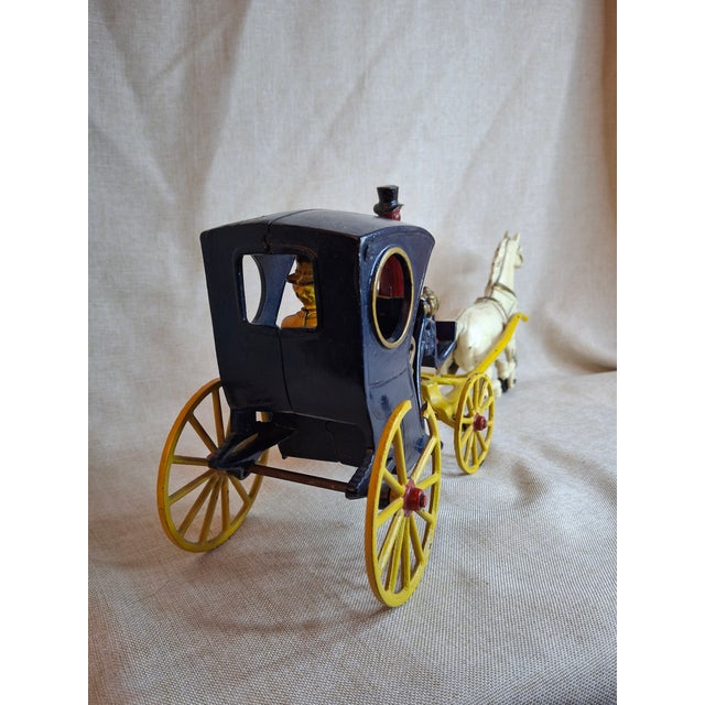 Antique Cast Iron Kenton Cabriolet Hansom Cab Carriage Toy - Original Figures For Sale - Image 13 of 18