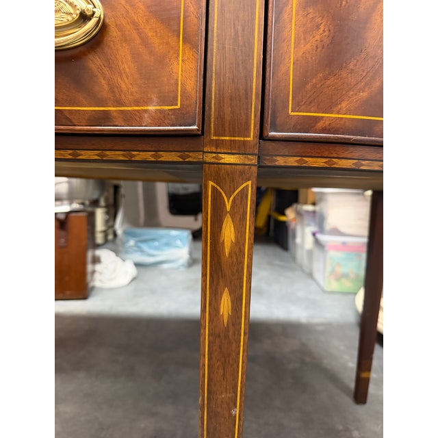 1980s Henkel Harris Federal/Hepplewhite Style Mahogany Sideboard With Inlay For Sale - Image 16 of 18