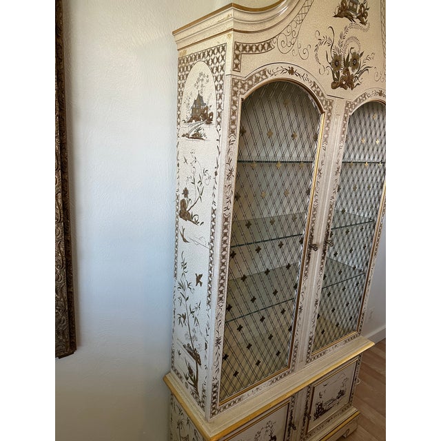Late 20th Century John Widdicomb Hand-Painted Bonnet-Top Display Cabinet/Vitrine-Chinoiserie Style For Sale - Image 13 of 14