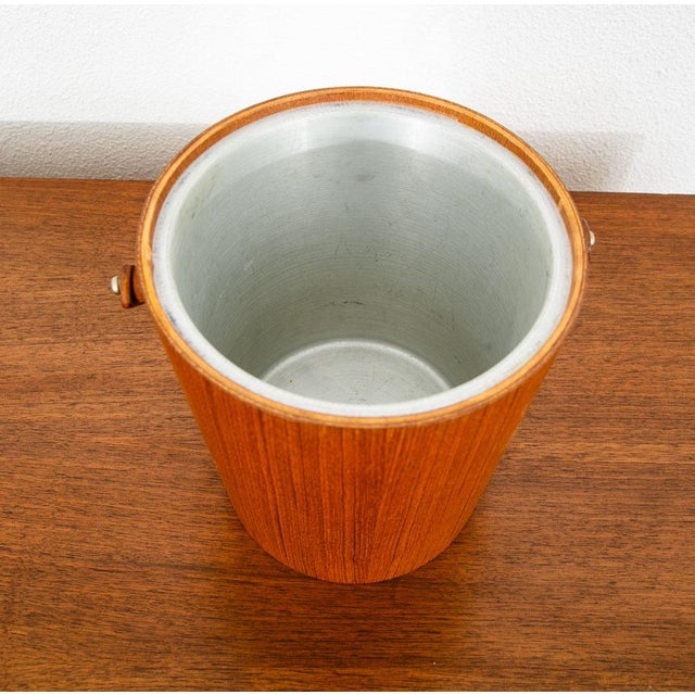Mid 20th Century Danish Modern Ice Bucket Lidded Teak Rainbow Sweden Liner Round For Sale - Image 10 of 10