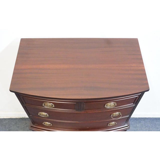 Wood Vintage Antique Solid Mahogany Traditional Duncan Phyfe Style 34" Bow Front Chest on Chest For Sale - Image 7 of 11