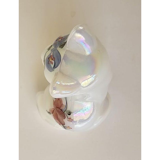Gorgeous hand painted and signed iridescent white cat by Fenton Art Glass Company, circa 1980s. This is the Fenton Art...