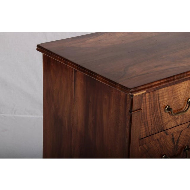 Small Antique Biedermeier Chest of Drawers in Walnut, 1810 For Sale - Image 13 of 18
