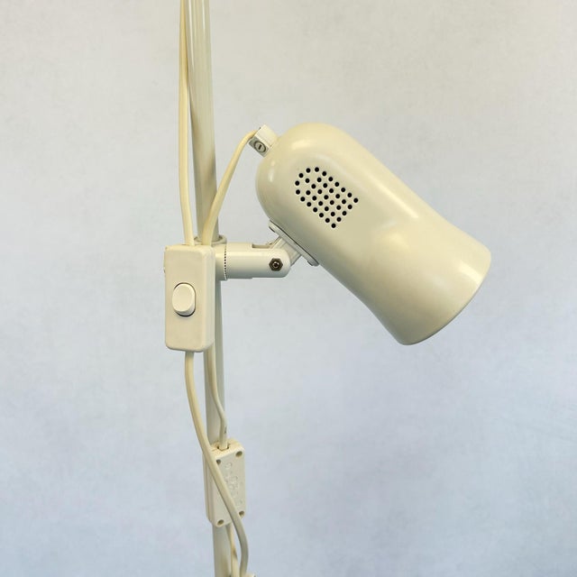 1970s Twin Spotlight Floor Lamp by Ring Lighting, 1970s For Sale - Image 5 of 8