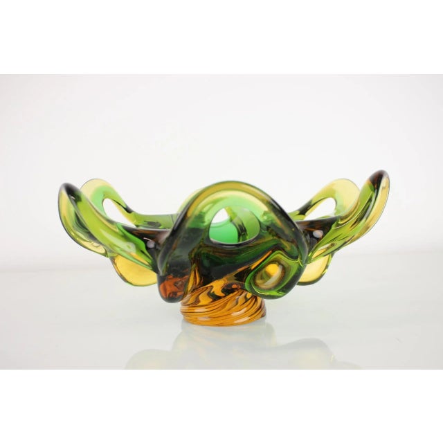 1960s Art Glass Bowl attributed to Josef Hospodka, Czech, 1960s For Sale - Image 5 of 8