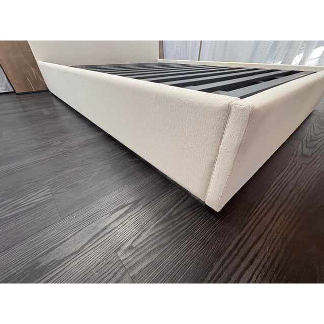 Rh Lawson Fabric Panel Bed – Queen | 48" Headboard | Natural Performance Linen Weave For Sale - Image 15 of 18