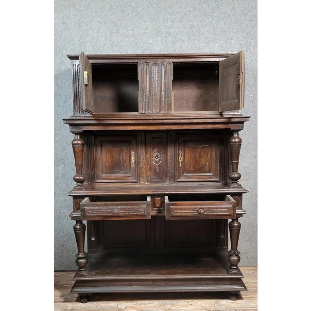 Renaissance Cabinet in Carved Wood, 1680 For Sale - Image 3 of 11