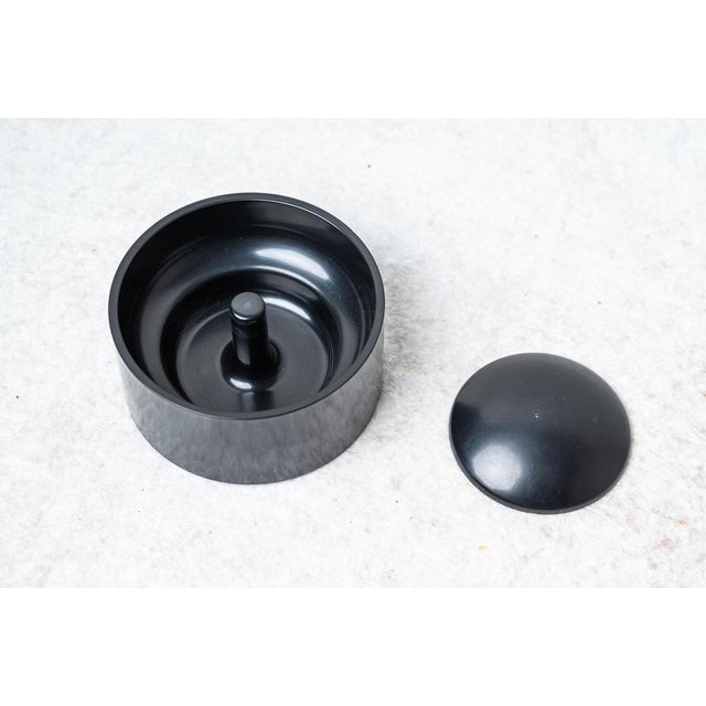 Black ashtray cini & nils design opi milano, made in italy, 1970s. Particular ashtray cini & nils design opi milano round...