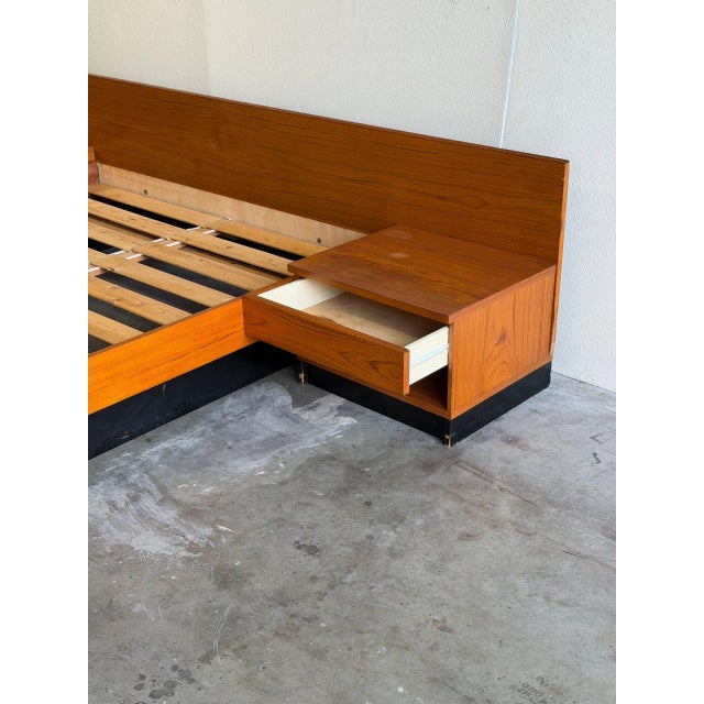 Mid 20th Century Vintage Westnofa Norwegian Teak Queen Platform Bed With Nightstands For Sale - Image 5 of 10
