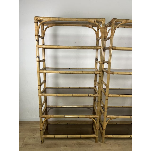 Italian Bamboo and Wicker Bookcases with Glass Shelves, 1970s, Set of 2 For Sale - Image 4 of 9