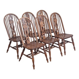 1940s h.w. Hull & Sons Oak Brace Back Windsor Dining Side Chairs W/ Carved Medallions, Set of 6 For Sale