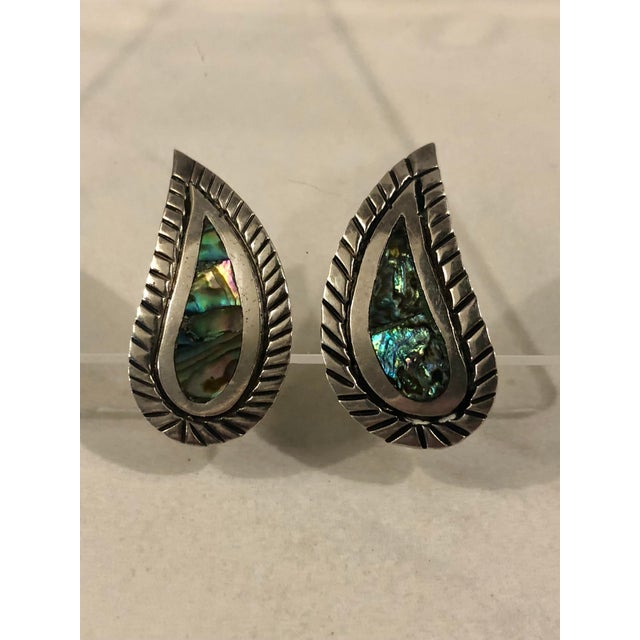 Mexican 1950s Mexico Abalone Sterling Teardrop Earrings, Pair For Sale - Image 3 of 8
