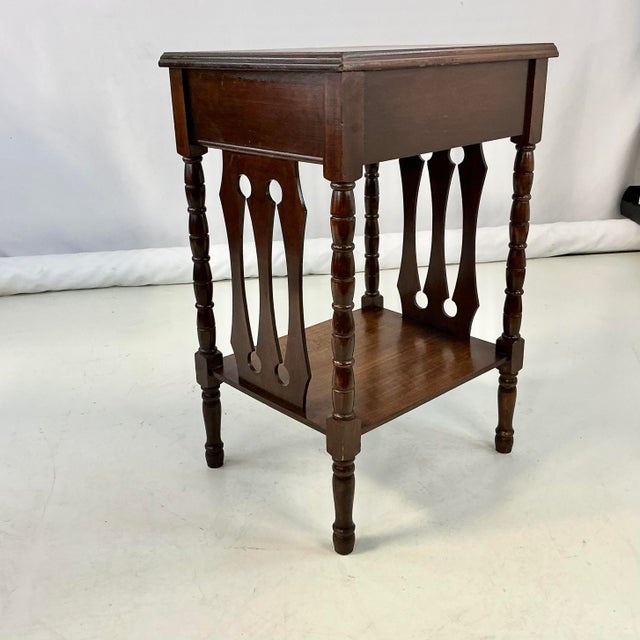 Early 1900s Antique English Traditional Hollywood Regency Victorian Side Table For Sale - Image 10 of 14