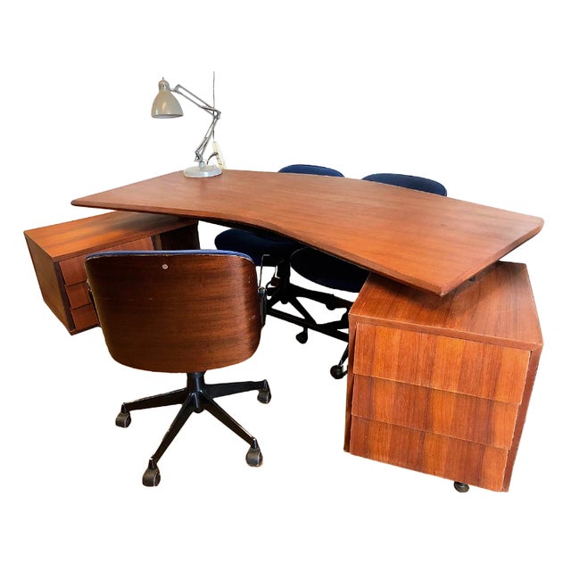 Teak and Iron Desk in the Style of Osvaldo Borsani, 1960s For Sale - Image 4 of 10