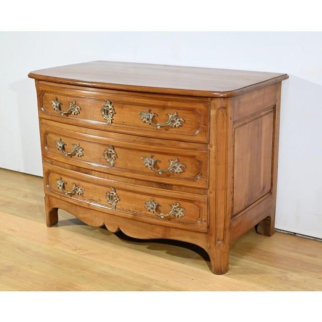 Hollywood Regency Louis XIV Chest of Drawers in Cherry For Sale - Image 3 of 18