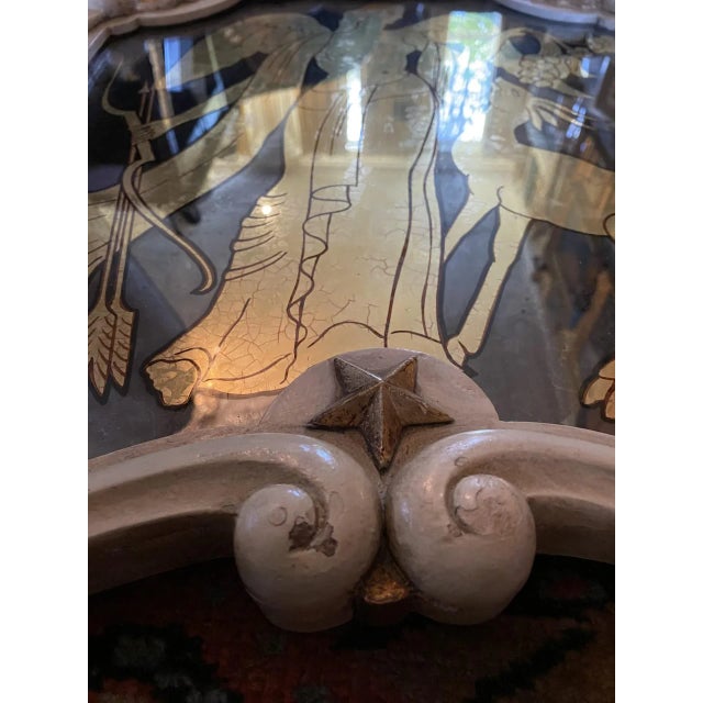 Early 20th Century Maison Jansen Verre églomisé French Style Mid Century Carved Gilt Mirror For Sale In New York - Image 6 of 11