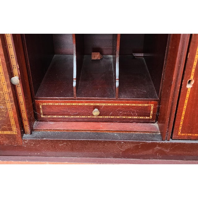 Antique American Federal Style Inlaid Mahogany Ladies Tambour Writing Desk ~ Butlers Desk, 1930s For Sale - Image 11 of 13