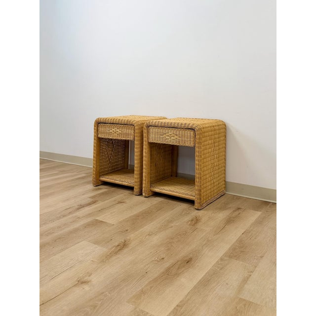 Hollywood Regency Pair of Vintage Wicker Arched Nightstands Coastal Regency Bedside Tables For Sale - Image 3 of 12