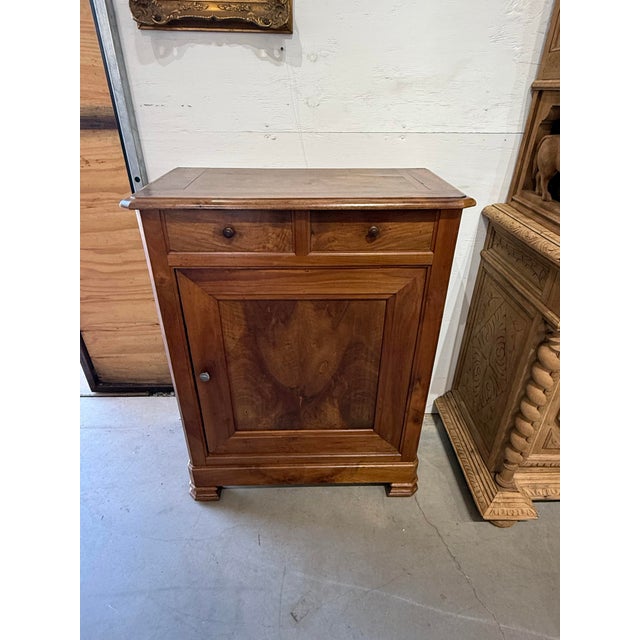 19th Century French Louis Philippe Solid Walnut Cabinet / Buffet For Sale - Image 10 of 12