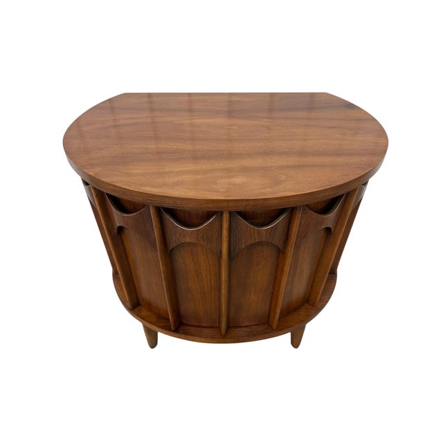Brown Mid-Century Modern Kent Coffey Perspecta Commode Walnut Nightstands - Set of 2 For Sale - Image 8 of 10
