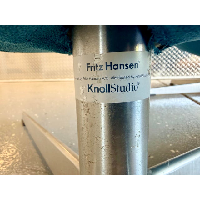 Arne Jacobsen for Fritz Hansen Distributed by Knoll Egg Chairs - A Pair For Sale In Tampa - Image 6 of 8