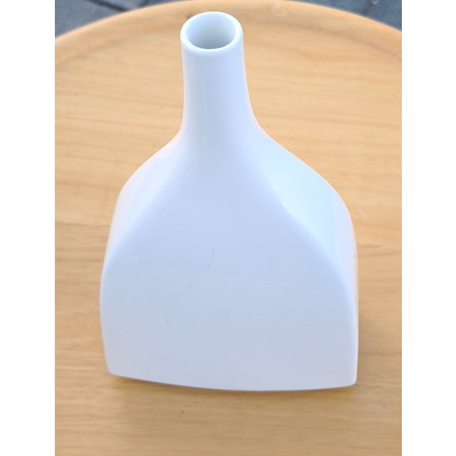 White Vase Bar Bottle by Trude Petri for KPM Berlin, 1950s For Sale - Image 4 of 4