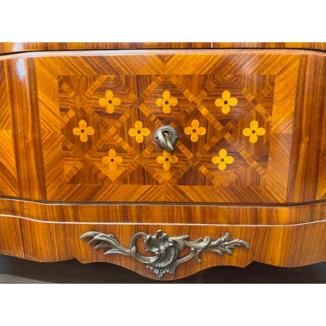 Tan 18th-Century Chest of Drawers, 1700s For Sale - Image 8 of 13